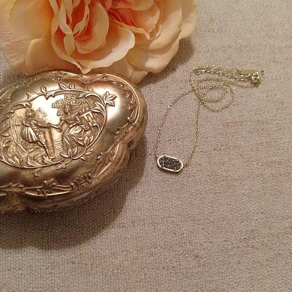 Kendra Scott Necklace